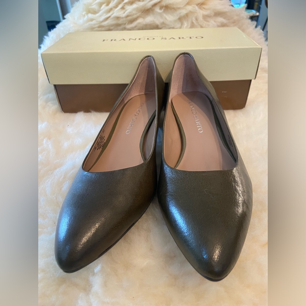 Franco Sarto olive green pointed toe kitten heel NIB - Picture 4 of 13